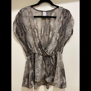 Sheer Snake Print Fashion Top Size M